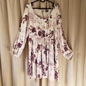 Torrid ivory and burgundy peasant dress